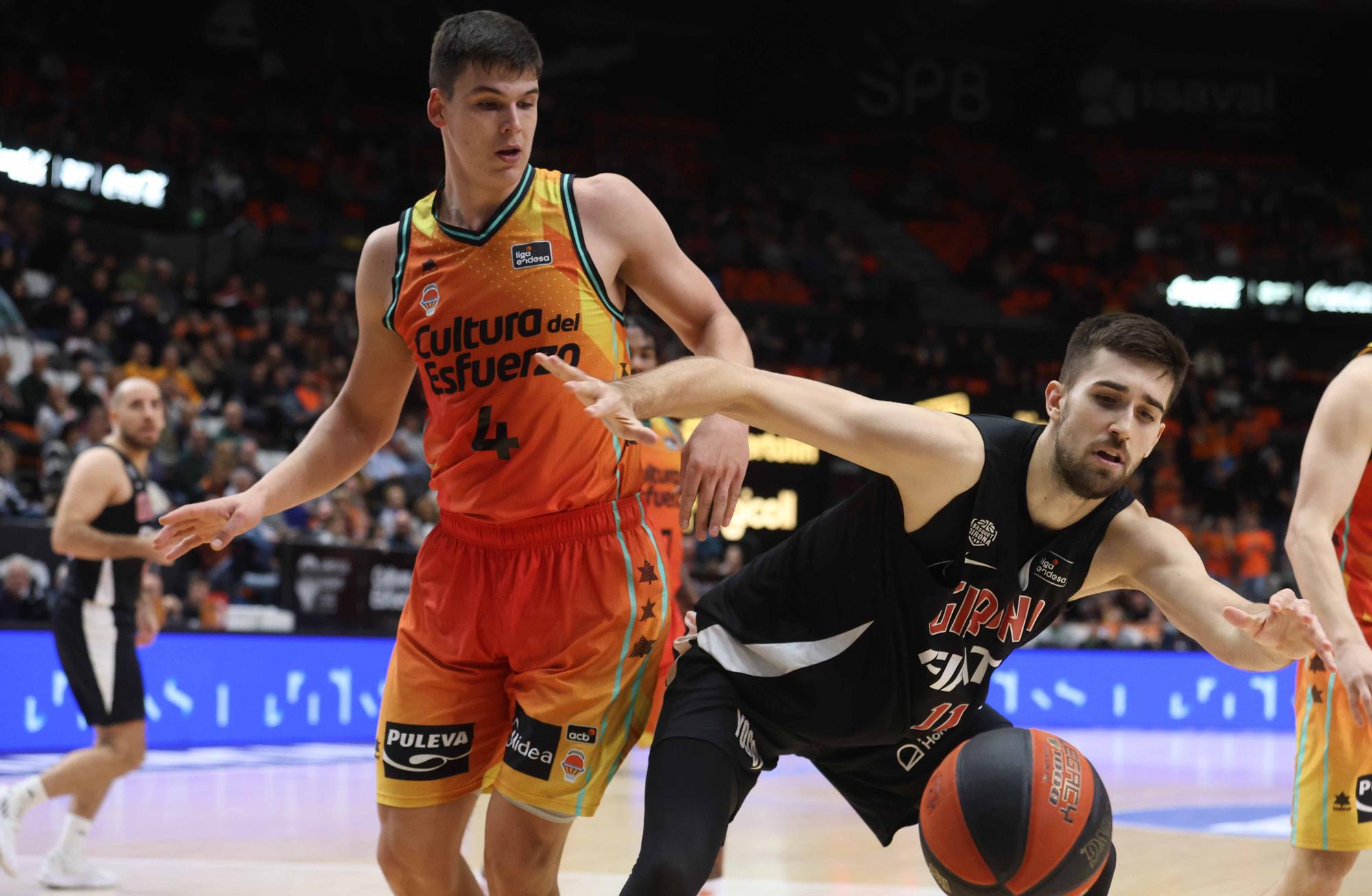 Las mejores imágenes del Valencia Basket - Girona Basketball