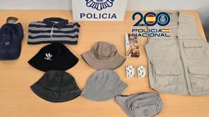 Prendas intervenidas el detenido.