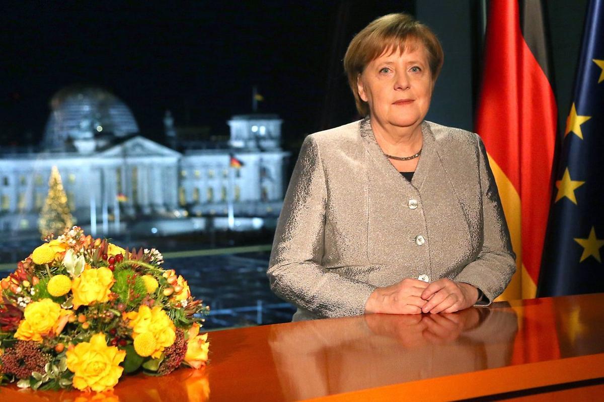 DDP 09840655  Berlin  Germany  - German Chancellor Angela Merkel during her New Year s speech at the Chancellery in Berlin  Germany  30 December 2018  Angela Merkel said in her address that Germany would  take on more responsibility  internationally in 2019   Alemania  EFE EPA MIKA SCHMIDT   POOL ACHTUNG  Sperrfrist bis 31  Dezember 2018  00 00 Uhr        Special instructions  No publication until December 31st  2018  00 00 CET