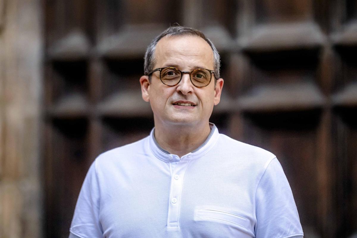 Andreu Villalonga, en el exterior de la Catedral.