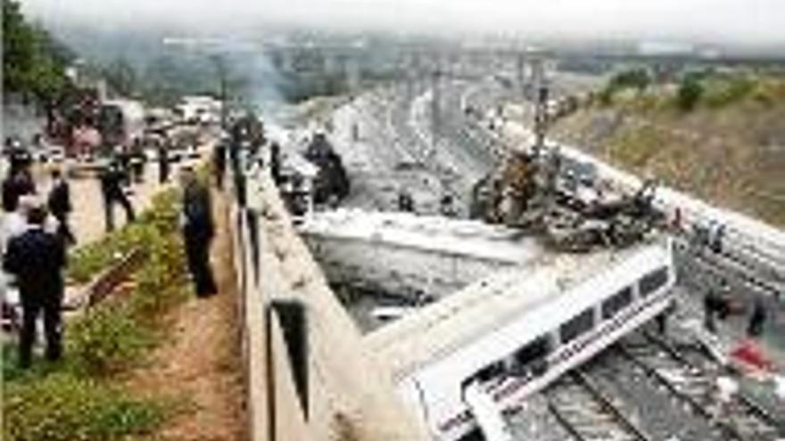 Greu accident ferroviari a Santiago