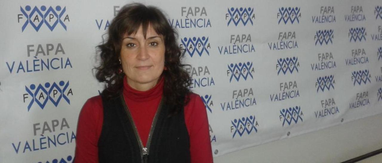 Eva Grimaltos, en la sede de FAPA-València.