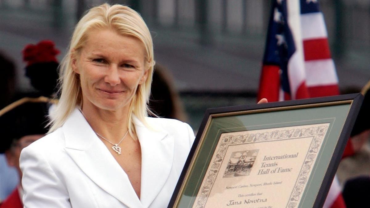 Jana Novotna, al figurar en el Salón de la Fama del Tenis, en el 2005.