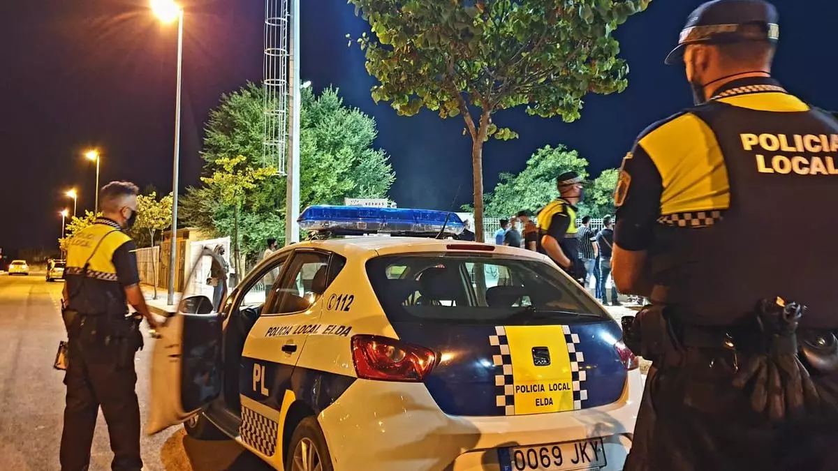 Detenidos tras una persecución por la A-31 por robar combustible en Monóvar