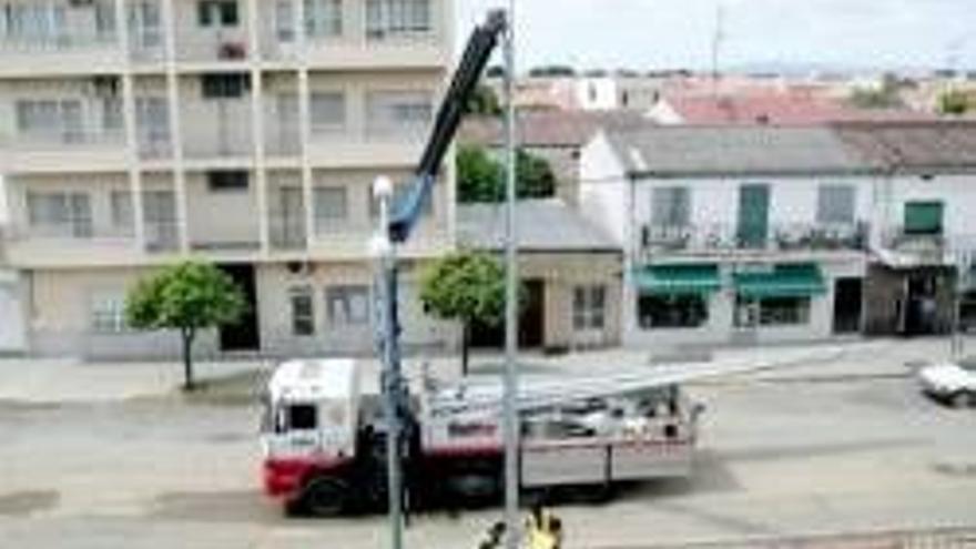 Retoman la obra de la avenida tras valorar el estado del firme