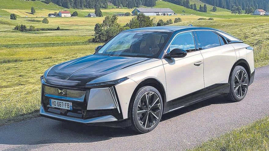 DS Número 8, un eléctrico para viajar