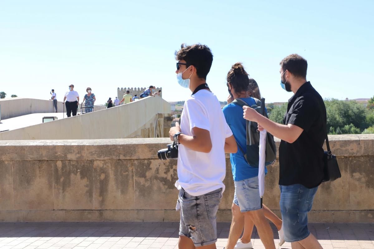 Puente de agosto con pocos visitantes