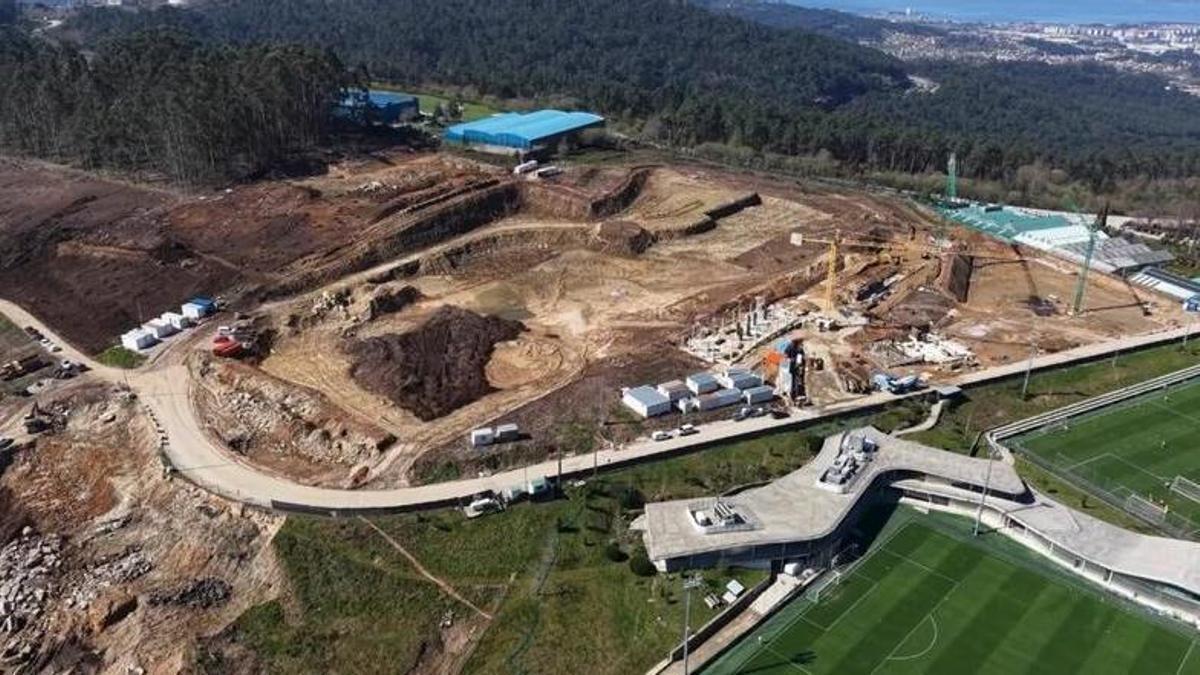 Visión aérea de las obras de Celta360 en la Cidade Deportiva Afouteza
