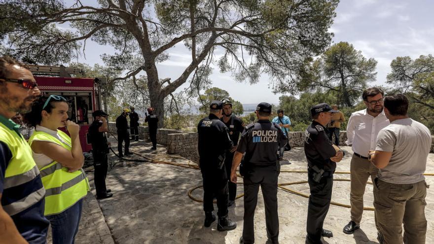 Feuerwehr bringt Brand im Stadtwald von Palma de Mallorca unter Kontrolle