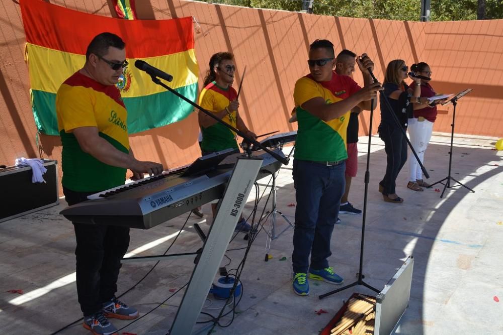 Homenaje a Bolivia en el Jardín de la Seda de Murcia