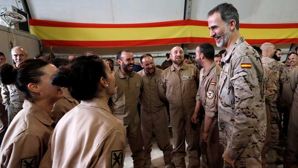 El rey Felipe VI visita por sorpresa a las tropas en Irak