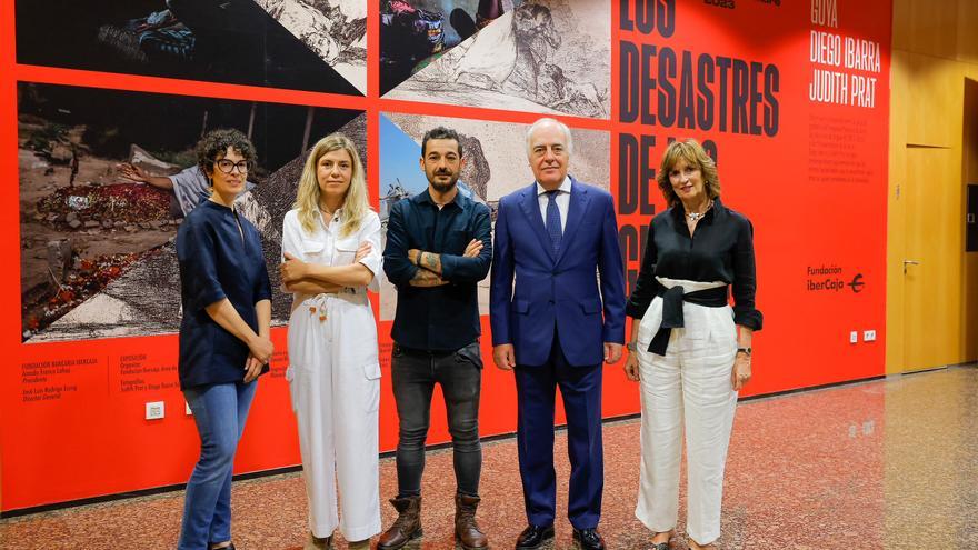 Los fotoperiodistas Judith Prat y Diego Ibarra &#039;dialogan&#039; con Goya en el Patio de la Infanta