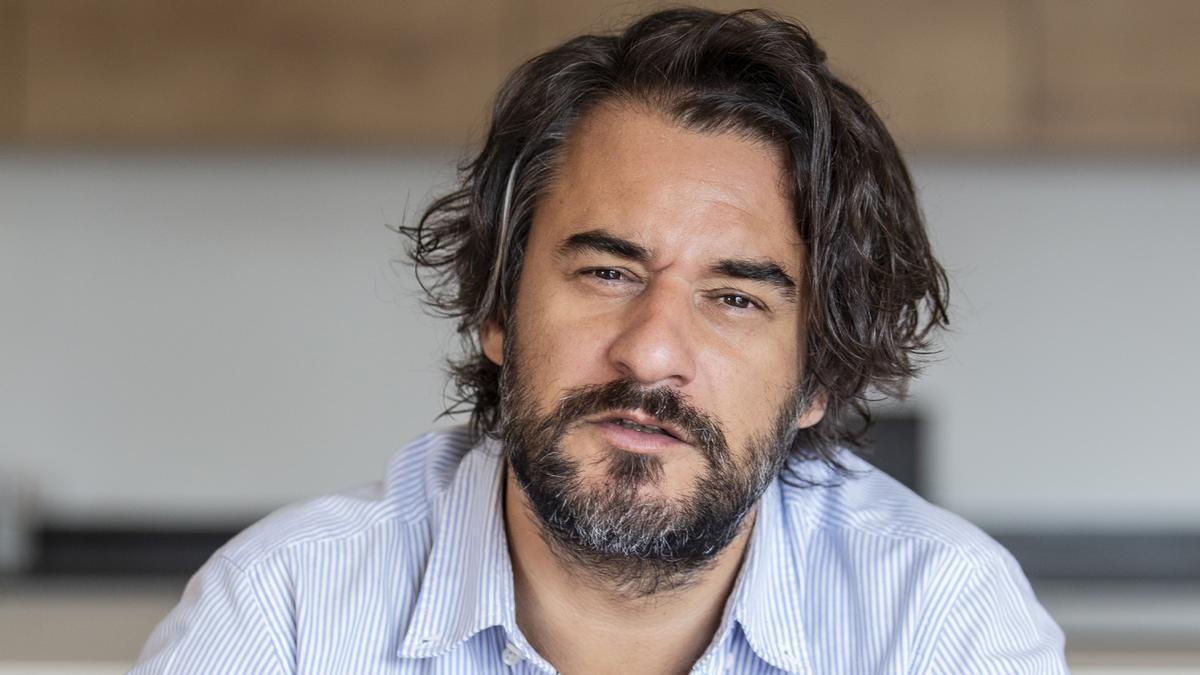 Manuel Jabois, invitado en el Club Faro