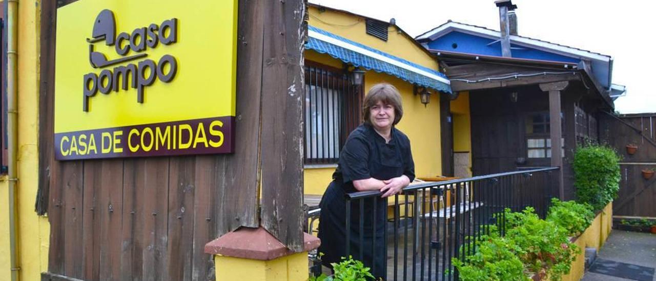 Tere Repollo Torres, en la terraza de su establecimiento en Ranón.