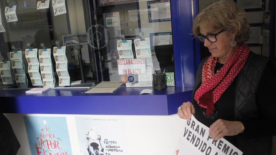 Dorina Menéndez, hace cinco años, cuando había repartido un gran premio de la Primitiva.