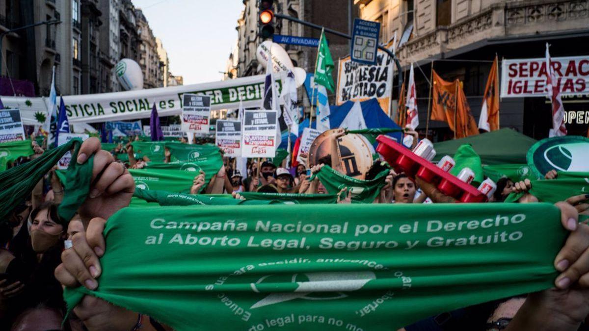 Argentina promulga la ley del aborto para ampliar la &quot;capacidad de decidir&quot;