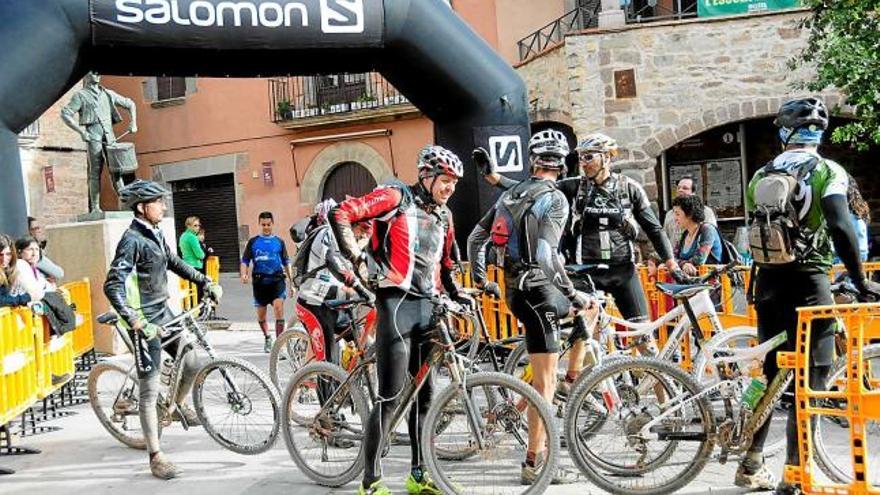 La marxa Berga-Santpedor culminarà a la zona esportiva de Santpedor, que agafa el relleu de la plaça Gran