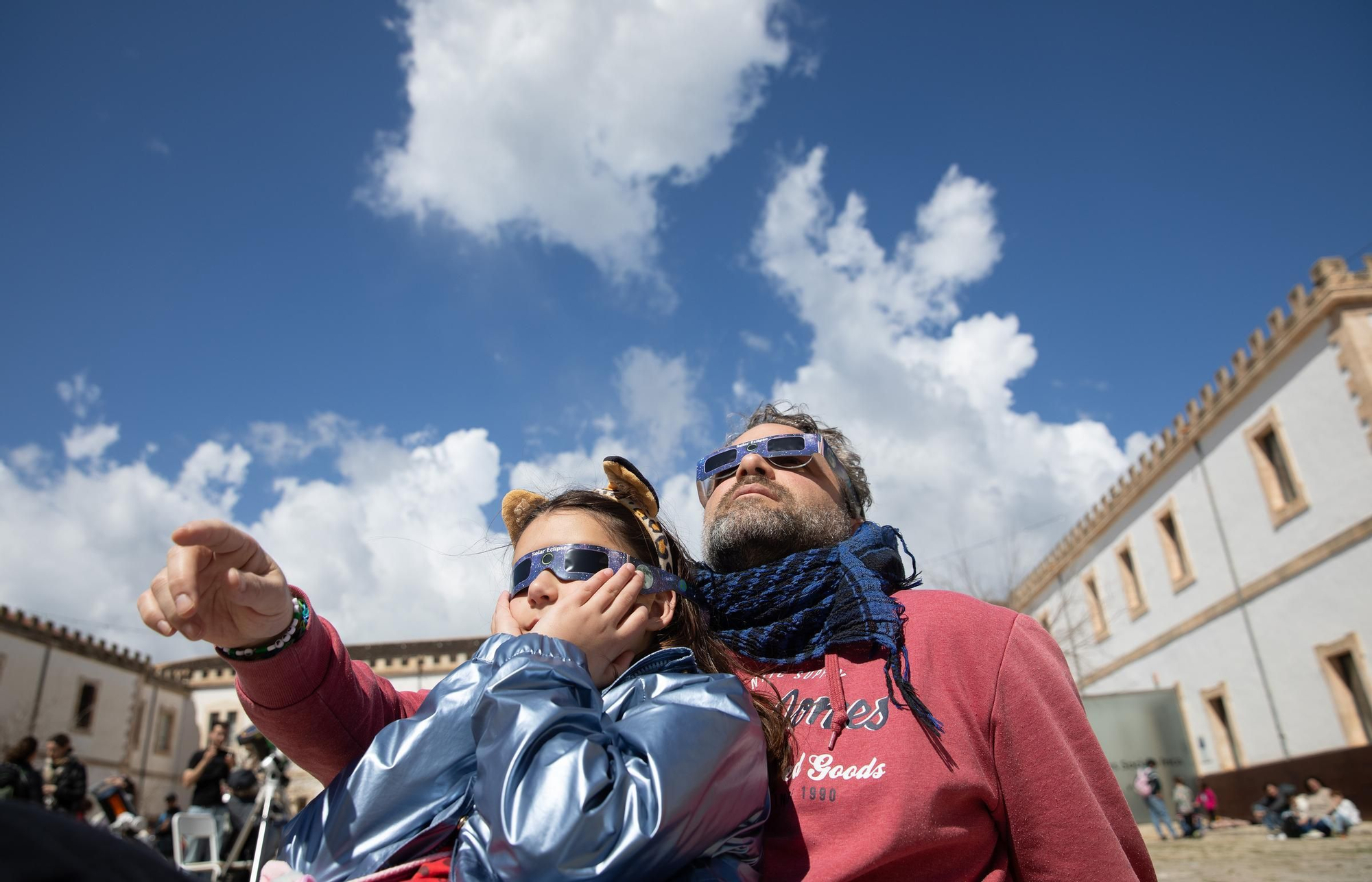 So haben die Menschen auf Mallorca die partielle Sonnenfinsternis bestaunt