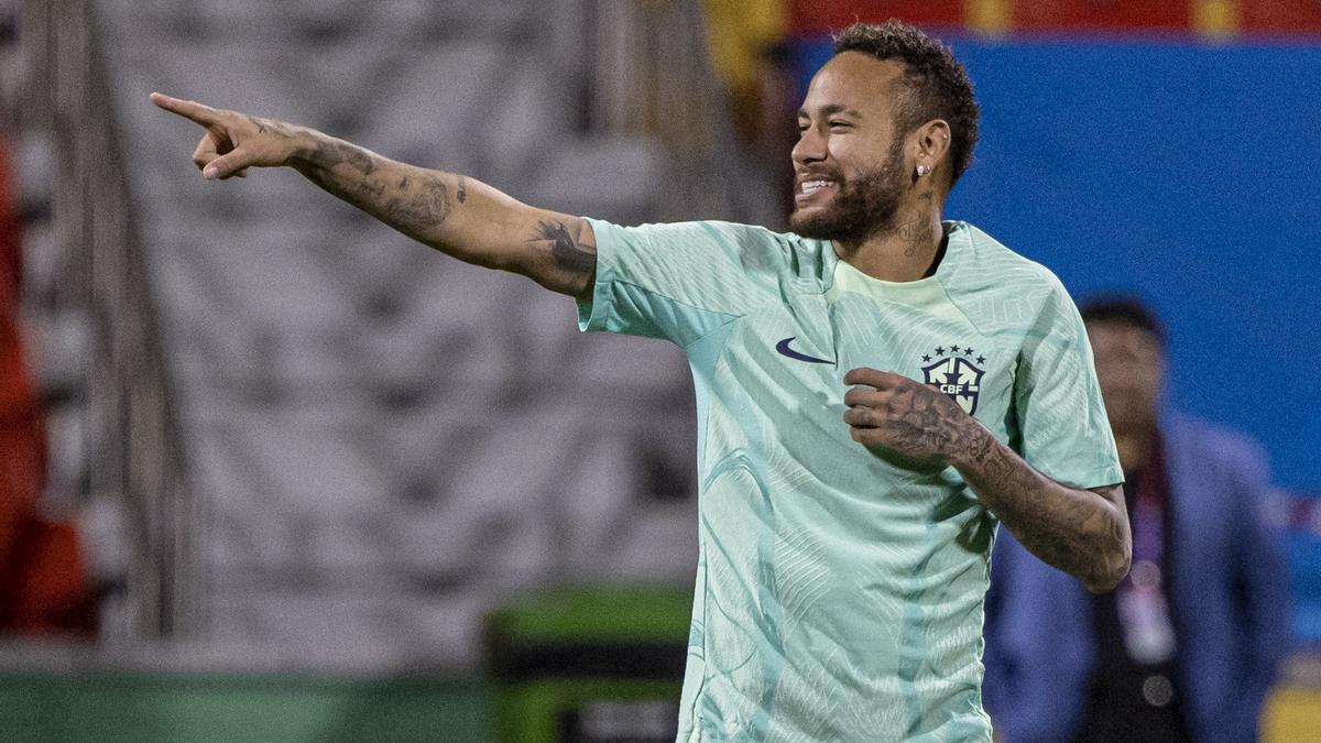 Neymar volvió a entrenar con el grupo