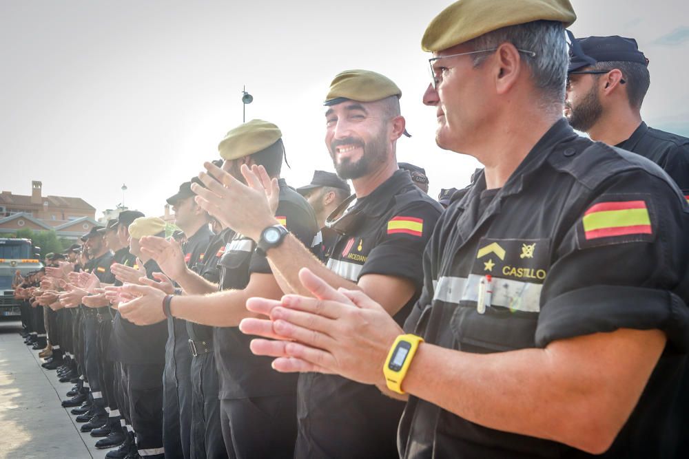 Orihuela despide a la UME entre vítores y aplausos