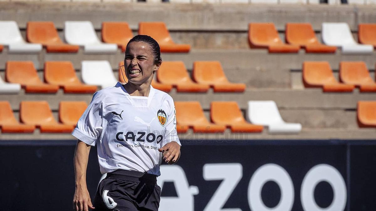 Paula Guerrero se lamenta durante el partido