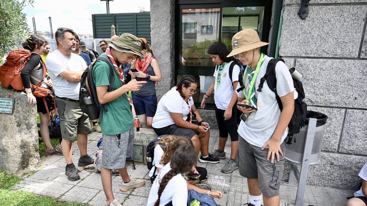 El albergue público de Pontevedra está repleto de peregrinos esperando por un sitio