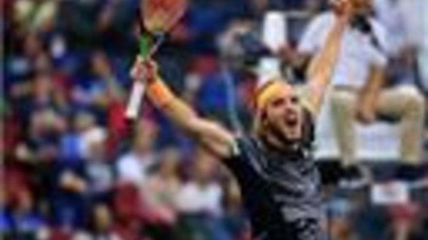 Tsitsipas elimina a Djokovic en Shanghái