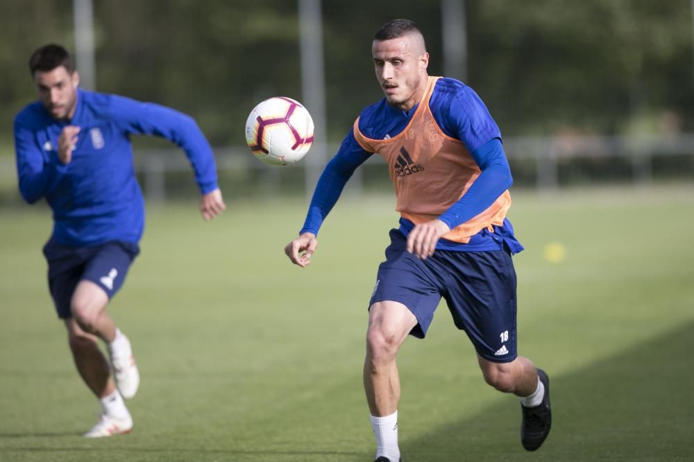 Primer día de Egea en el Oviedo tras su vuelta.