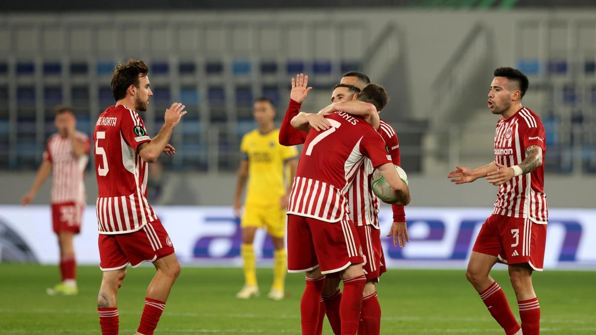 Resumen, goles y highlights del Maccabi Tel Aviv 1 - 6 Olympiacos de la vuelta de octavos de final de la Conference League