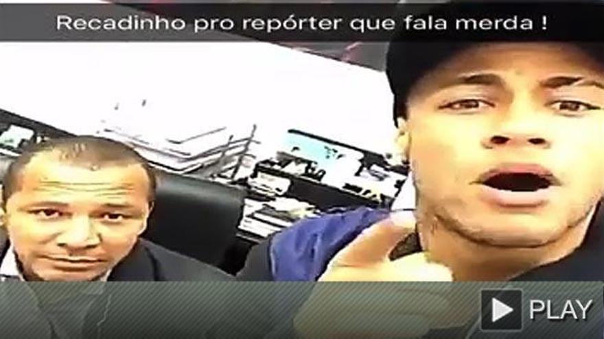 Neymar llama &quot;bobo&quot; a Manolo Lama para desmentir una noticia