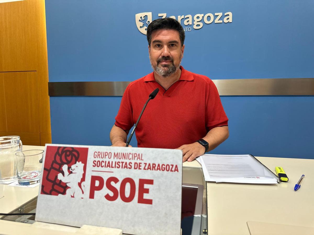 El concejal socialista Horacio Royo, en la rueda de prensa de este martes.