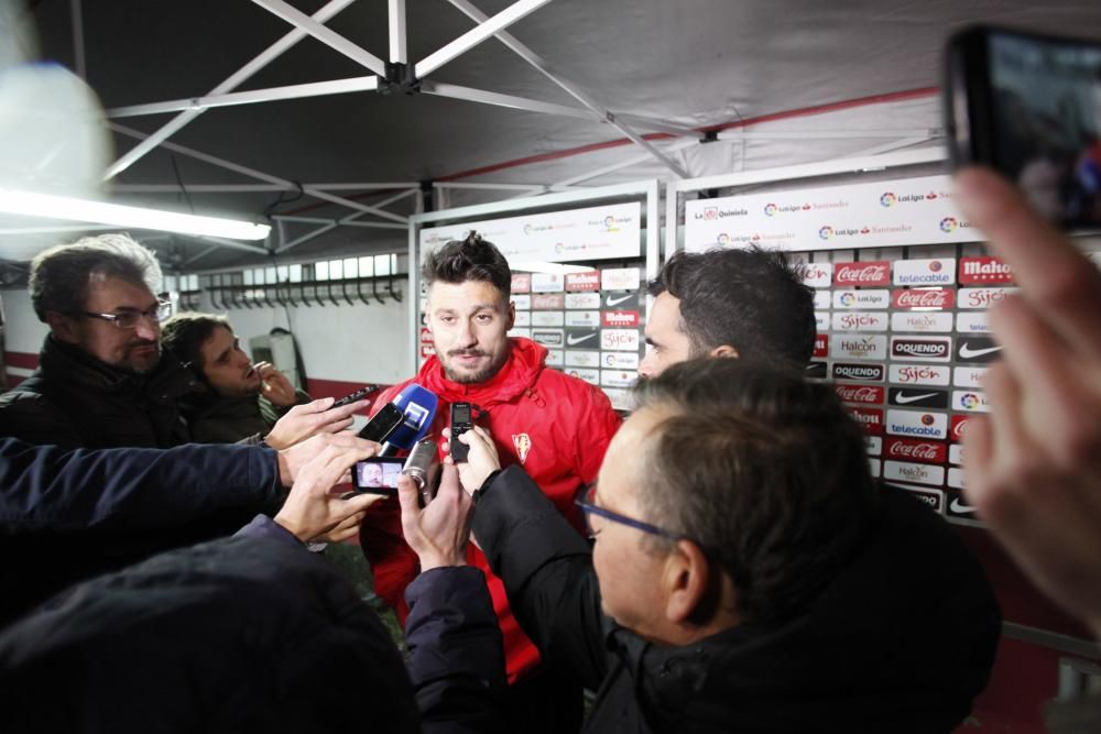 Entrenamiento del Sporting en Navia