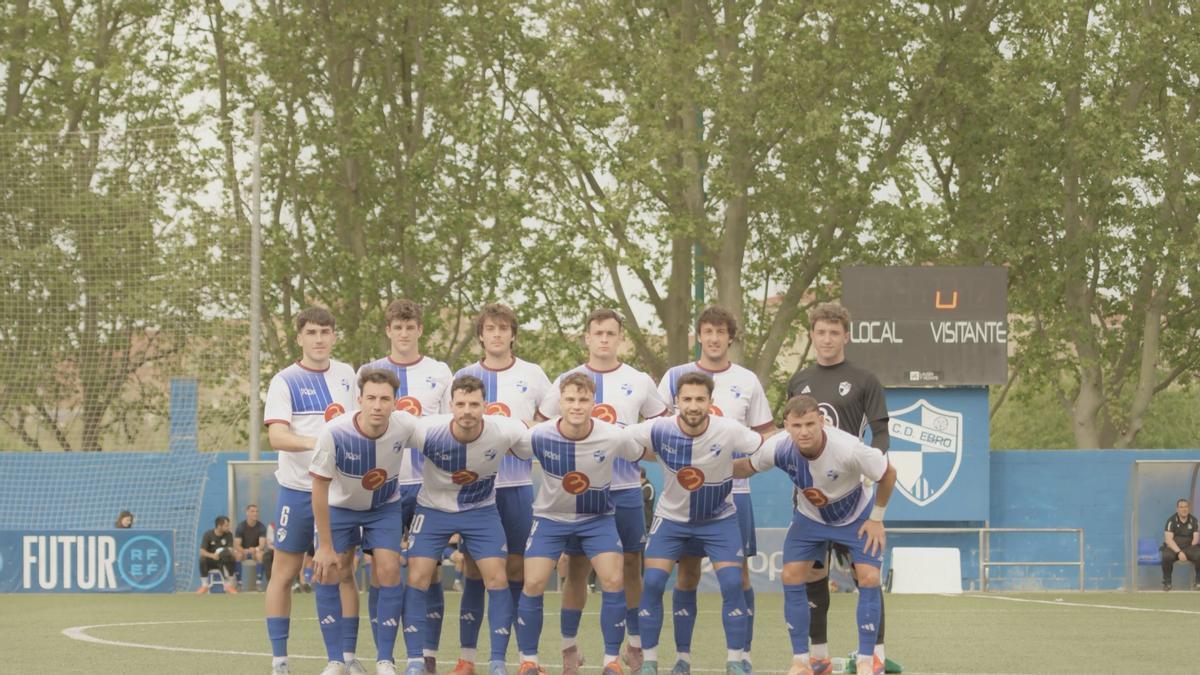 Unas de las formaciones iniciales del Ebro esta temporada.