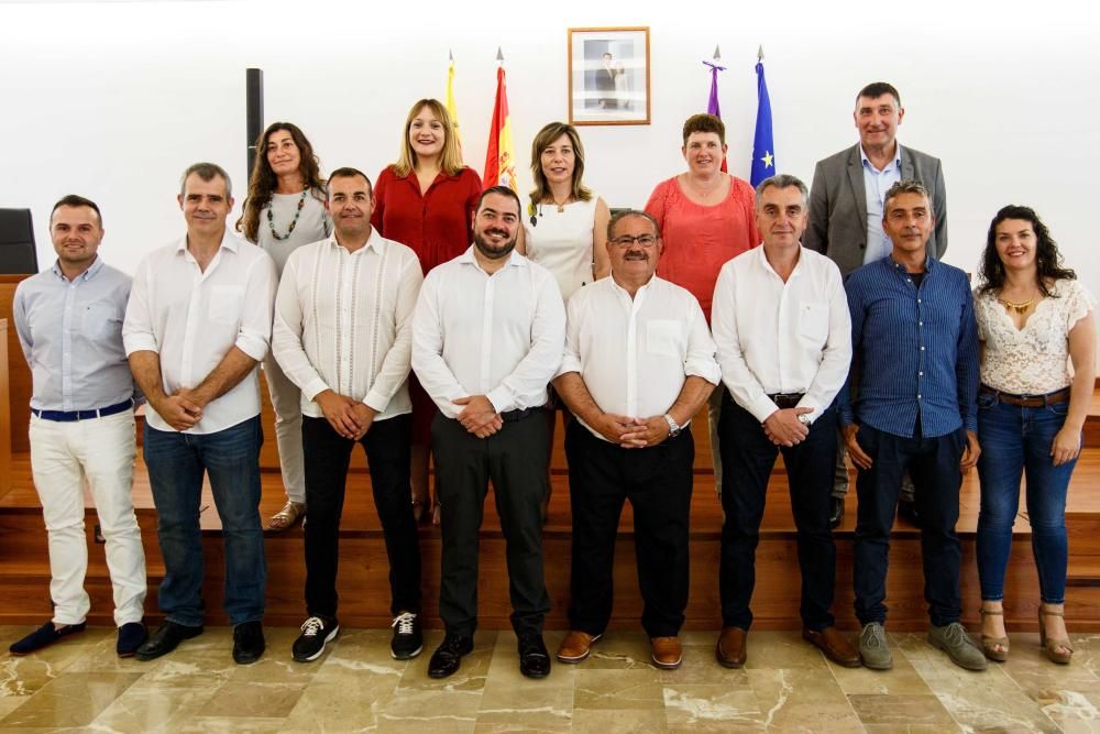 Toma de posesión de Antoni Marí Marí, 'Carraca', en el Ayuntamiento de Sant Joan