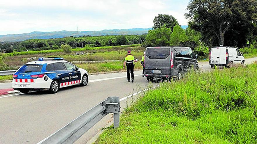 La furgoneta, Ford Trànsit, és la que conduïa el conductor reincident i l&#039;altra, la seva dona