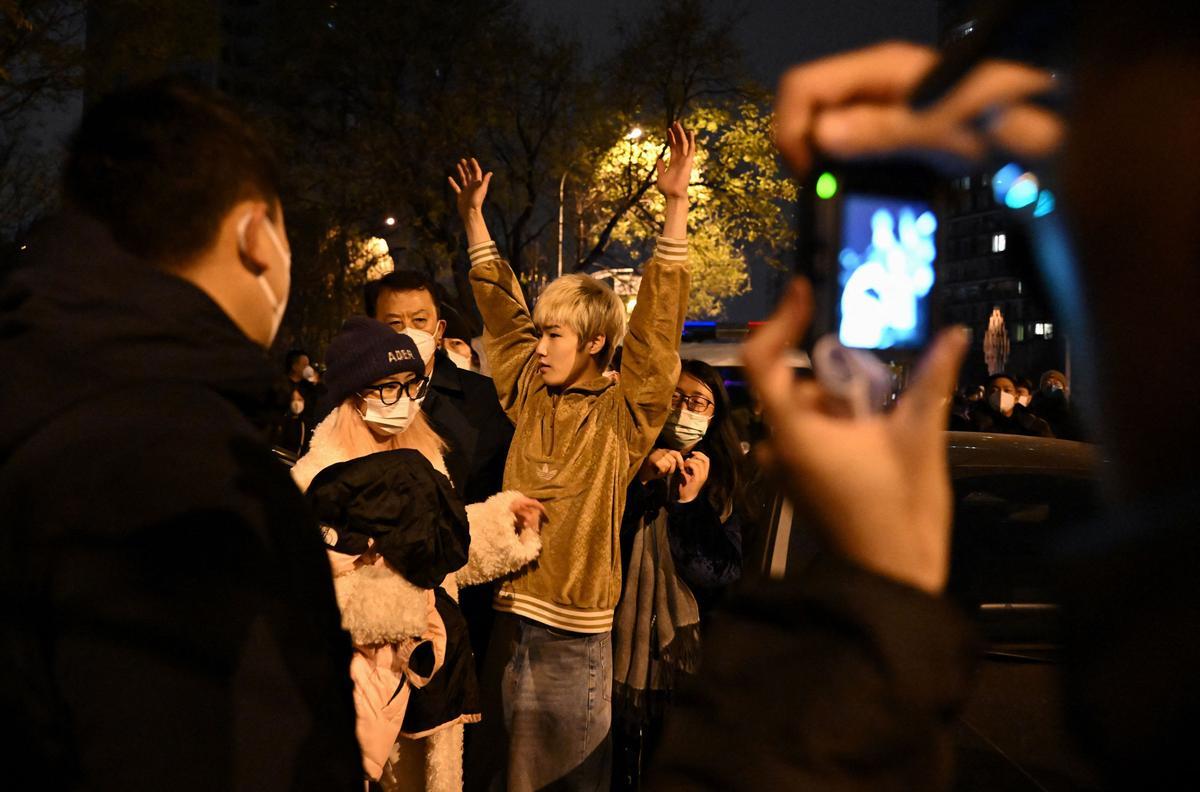 Ola de protestas contra las restricciones de la política cero Covid en China