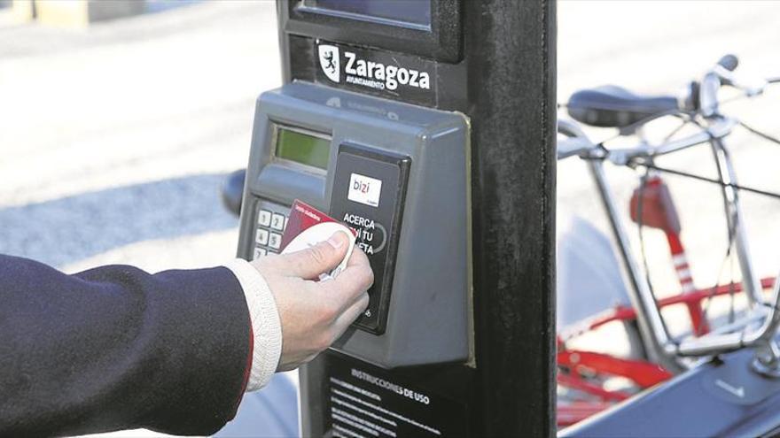 Solo el 30% de los zaragozanos hace uso de la tarjeta ciudadana