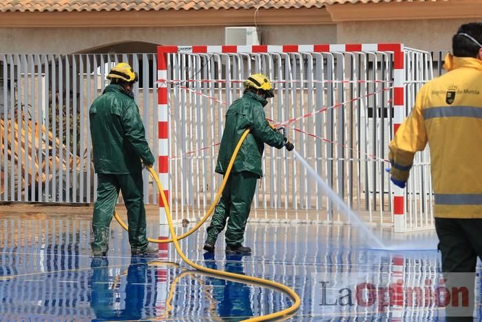 Limpian Los Alcázares tras las fuertes lluvias de los últimos días