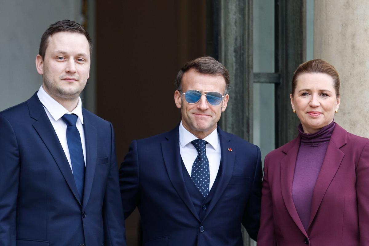 El presidente francés, Emmanuel Macron, recibe a la primera ministra de Dinamarca, Mette Frederiksen, y al de Groenlandia, Jens-Frederik Nielsen, este miércoles en el Elíseo.