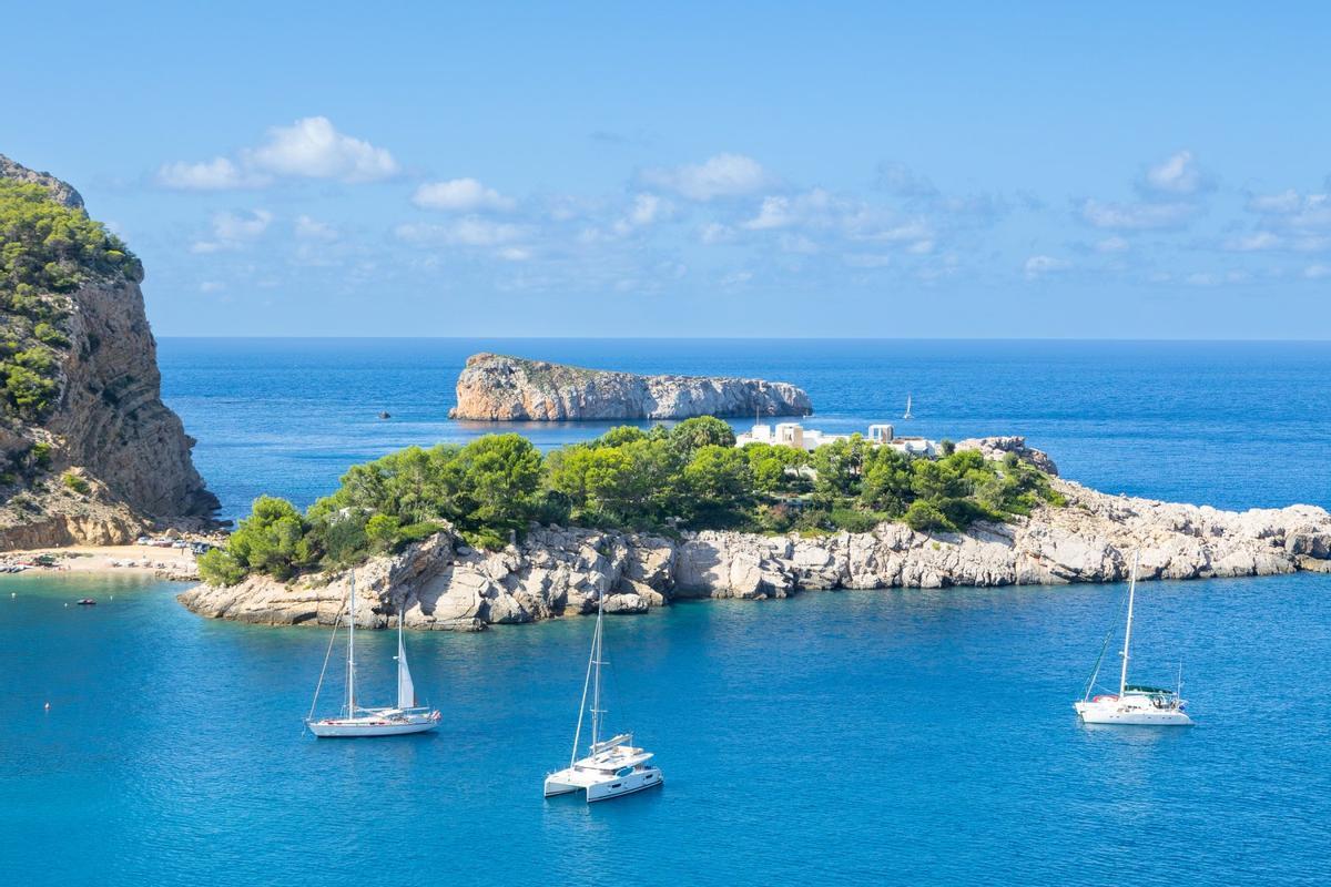 Sant Joan en tres días es un viaje corto, pero completo, que deja huella sin dejar impacto.