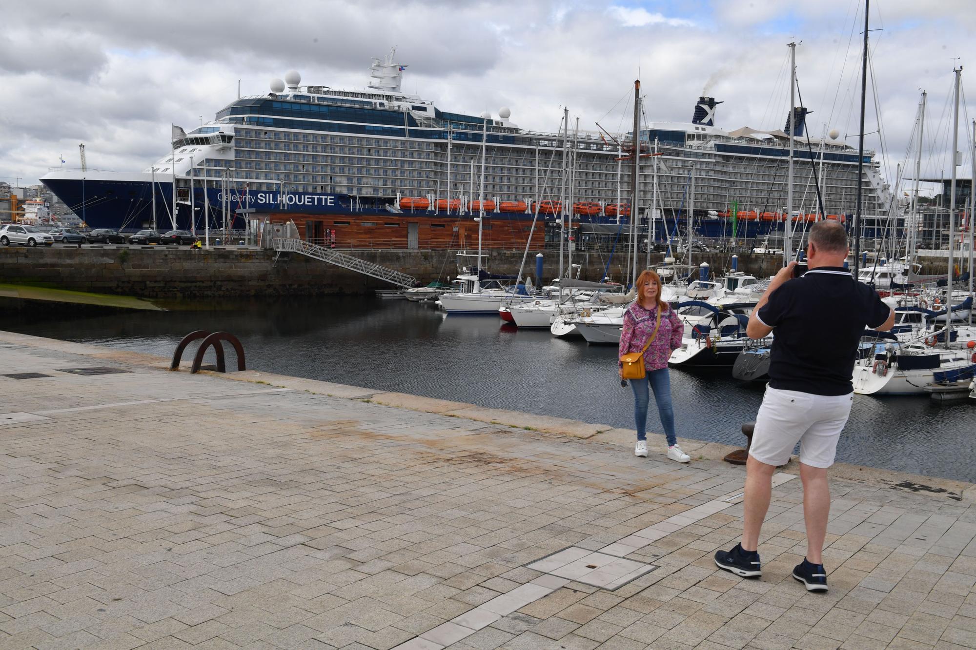 El puerto de A Coruña recibe la visita del crucero ‘Celebrity Silhouette’