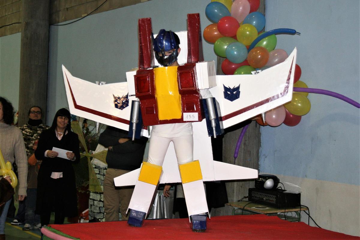 Llamativo disfraz en el pabellón de A Xunqueira en 2012.