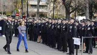 València se tiñe de azul para celebrar el bicentenario de la Policía Nacional