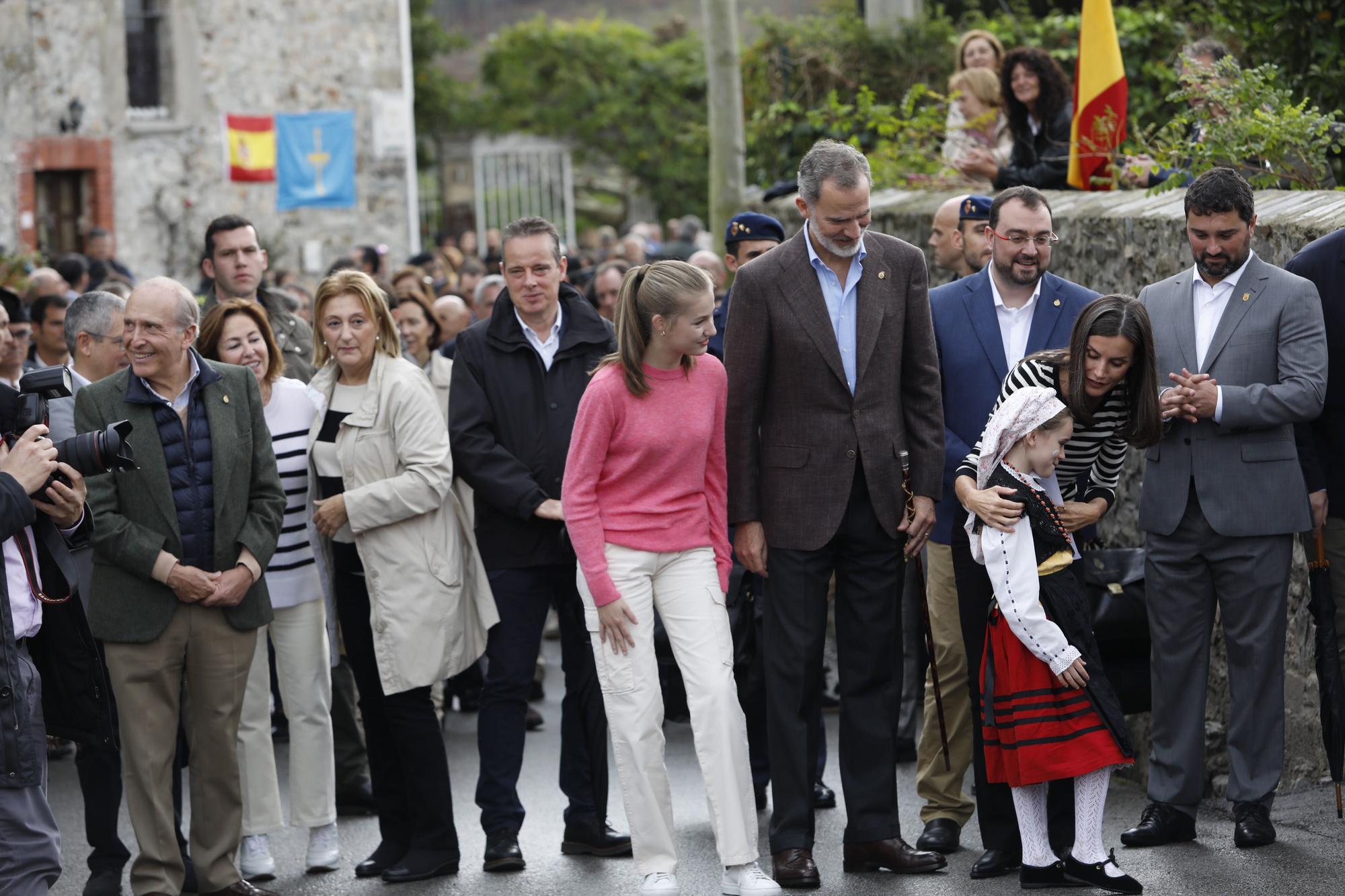 EN IMÁGENES: La Familia Real visita Cadavedo para hacer entrega del premio al Pueblo Ejemplar