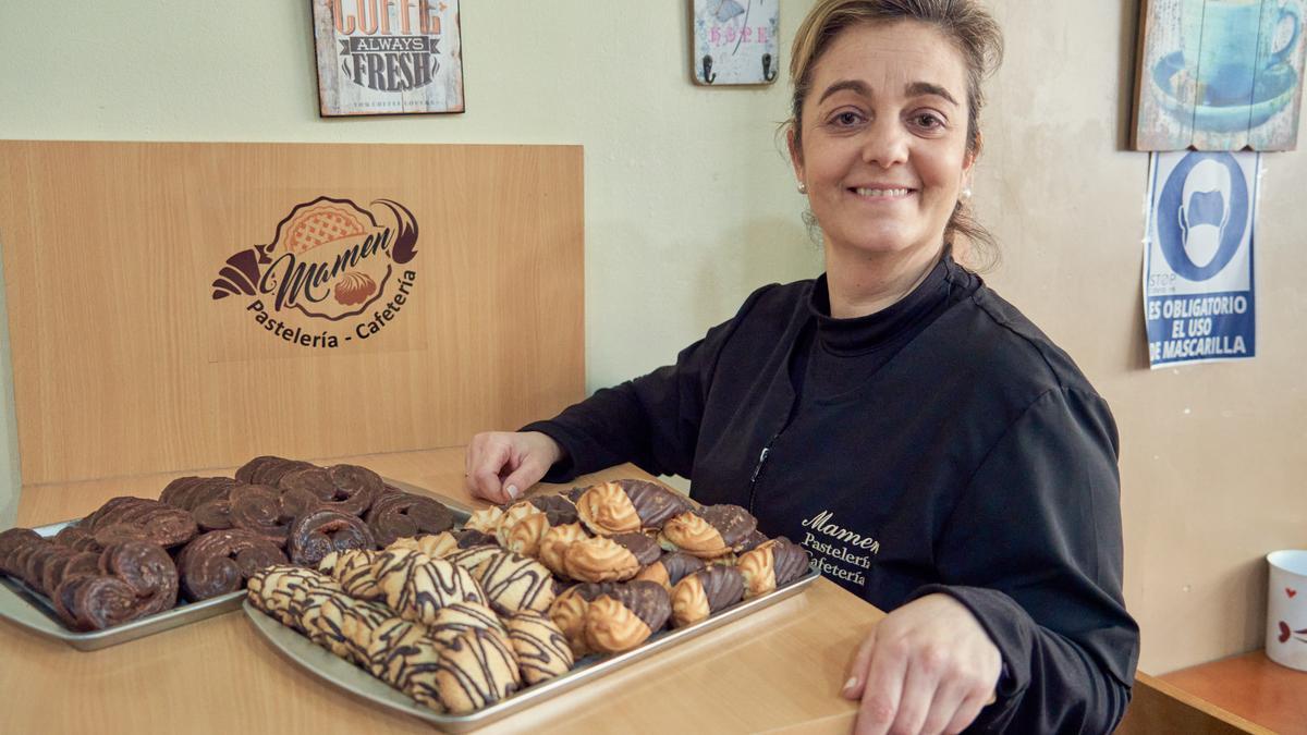 Carmen Holgado en su pastelería.