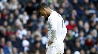 El Madrid toca fondo ante el Atlético (0-1)