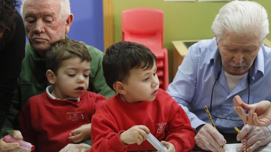 Una escuela infantil innova con un proyecto intergeneracional