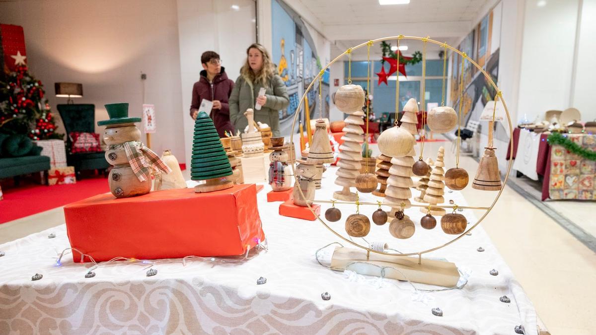 El Mercado de Nadal de Rianxo está instalado en la plaza de abastos.