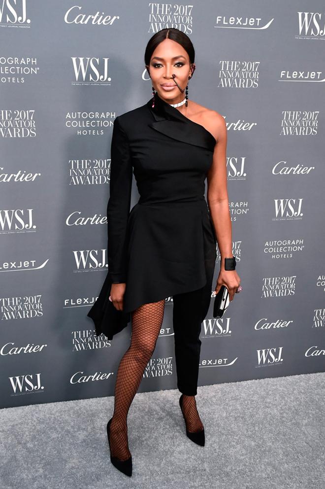 El look 'total black' de Naomi Campbell en los Innovator Awards