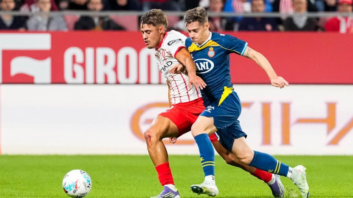 Pol Lozano ante el Girona